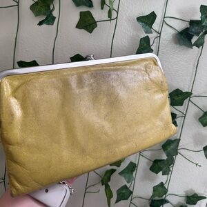 HOBO Lauren Clutch